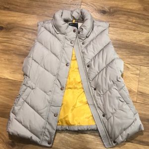 Gap beige puffer vest